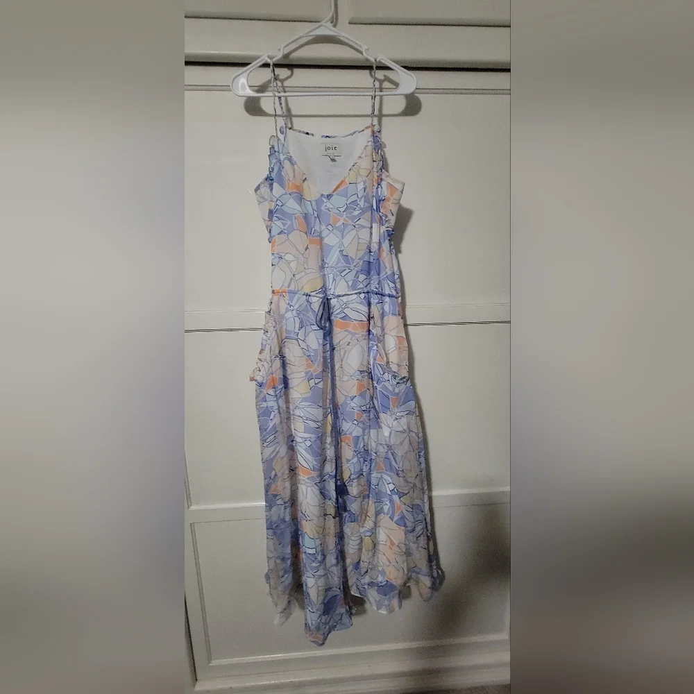 Dainty ruffles frame an airy chiffon maxi dress fashioned w Pockets Size Medium - Picture 2 of 9